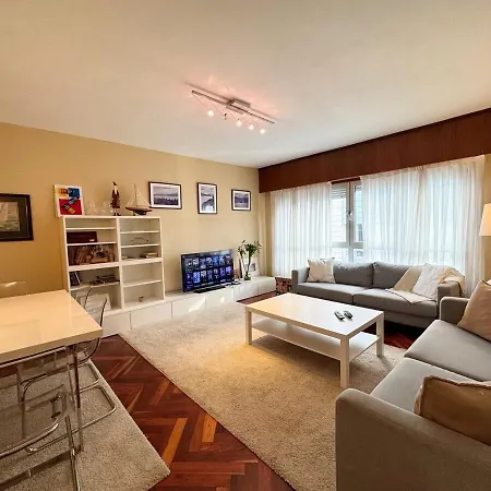 And Modern In The Port * Vigo