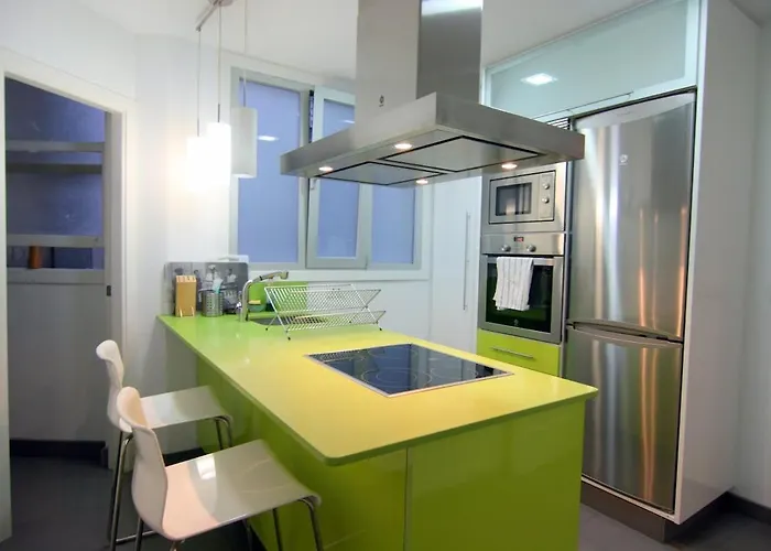 And Modern In The Port Βίγκο