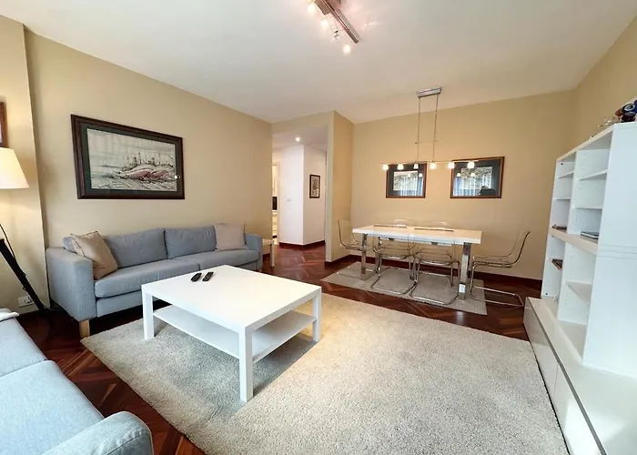 And Modern In The Port Διαμέρισμα