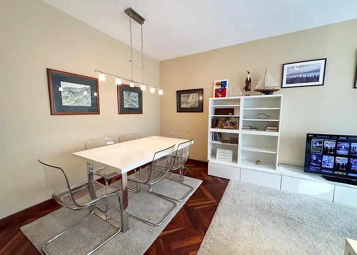 And Modern In The Port * Βίγκο