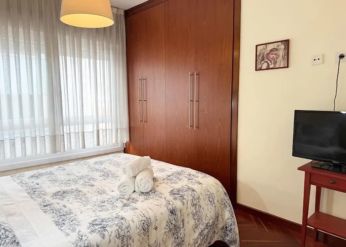 And Modern In The Port * Βίγκο